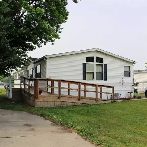 63 Tamarak, Monroe, MI 48161