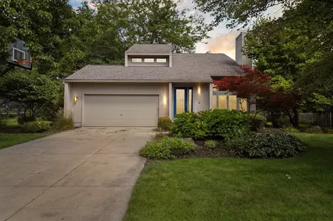 5988 Eagles, Haslett, MI 48840 photo 2