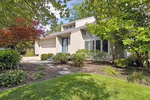 5988 Eagles, Haslett, MI 48840 photo 3