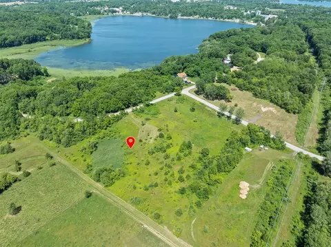 Unit 4 Forest Shores, Cassopolis, MI 49031 photo 2