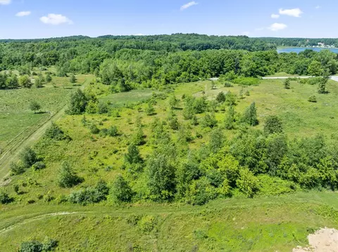 Unit 4 Forest Shores, Cassopolis, MI 49031 photo 9