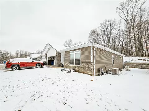 87 Hillsdale Cmns, Hillsdale, MI 49242
