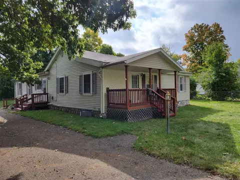 815 W Three, Three Rivers, MI 49093