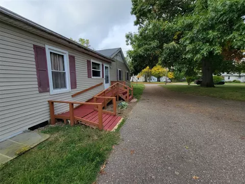 815 W Three, Three Rivers, MI 49093 photo 22