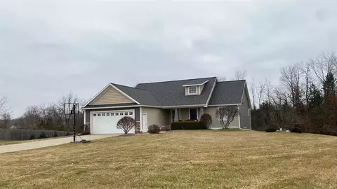 2713 Wildflower, Middleville, MI 49333