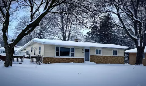 284 Cambridge, Holland, MI 49423
