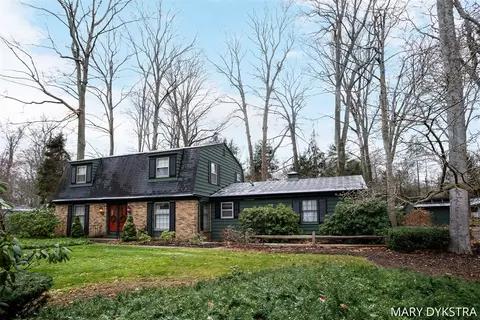 288 Marquette, Holland, MI 49424