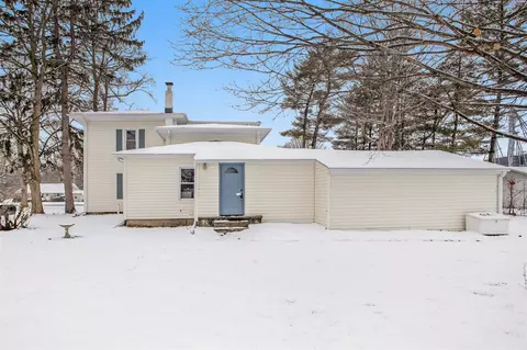 371 8th, Plainwell, MI 49080 photo 5