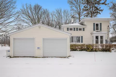 371 8th, Plainwell, MI 49080 photo 3