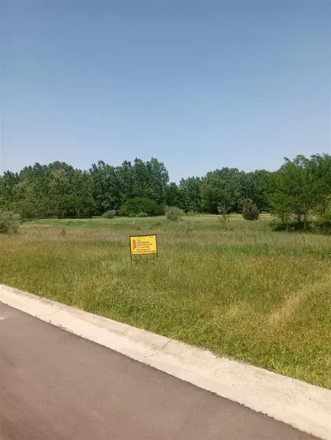 117119 St Clair, Brooklyn, MI 49230