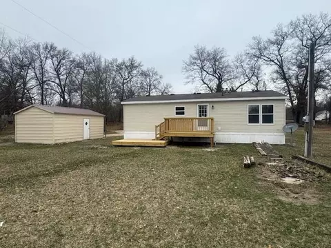 Exterior - 3350 E Fox, Grant, MI 49327 photo 5 of 9