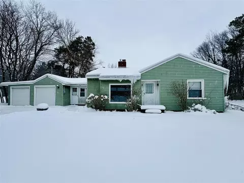 854 Randall, Norton Shores, MI 49441