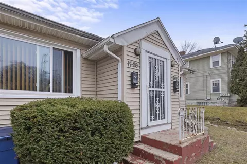 1720-1722 Eastern, Grand Rapids, MI 49507