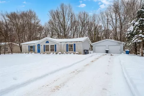 29841 Deep Woods, Lawton, MI 49065