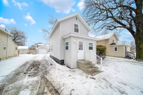 1811 Lewis, Jackson, MI 49203