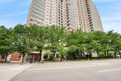 69 Campau #2208, Grand Rapids, MI 49503