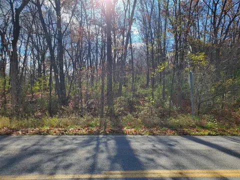 559 S Payne Lk, Wayland, MI 49348
