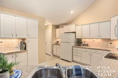 1137 Bridge Crst, Ada, MI 49301 photo 14