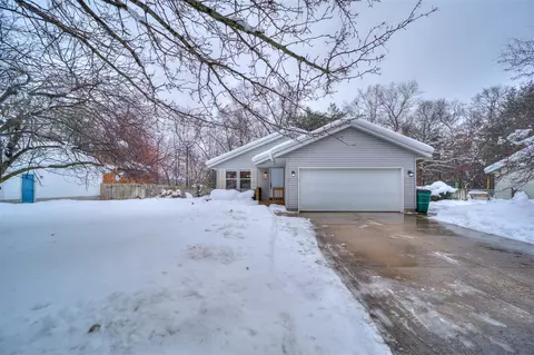 1081 Becker, Muskegon, MI 49445