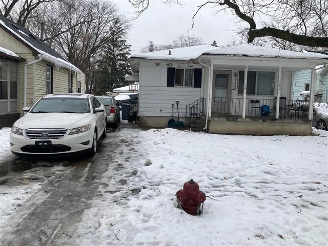 20060 Seminole, Redford, MI 48240