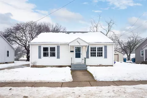 2520 Byron Ctr, Wyoming, MI 49519