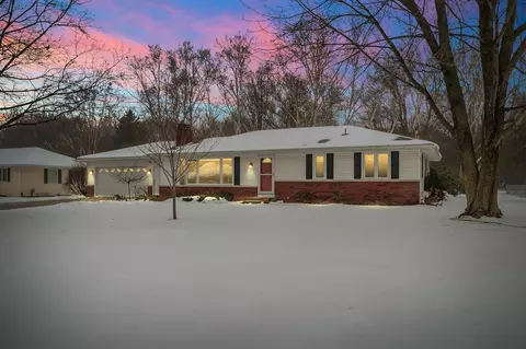 5405 Plantation, Vicksburg, MI 49097