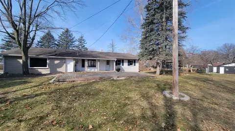 34472 Edgewater, Paw Paw, MI 49079