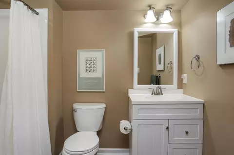 Bath - 270 Victoria, Dexter, MI 48130 photo 5 of 6