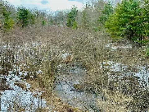 W River, Muskegon, MI 49445