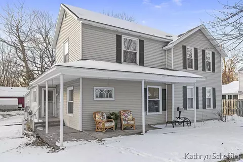 19 N Fremont, Rockford, MI 49341