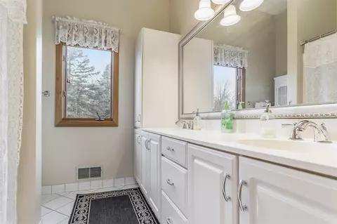 402 Julias, Marshall, MI 49068 photo 30