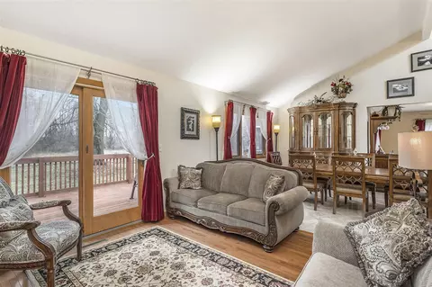 402 Julias, Marshall, MI 49068 photo 6