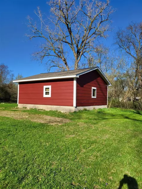 3715 Saint Matthew, Jackson, MI 49201 photo 2