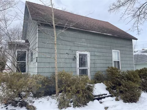 812 S Madison, Ludington, MI 49431