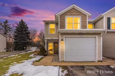 3293 Park Rdg, Grand Rapids, MI 49525