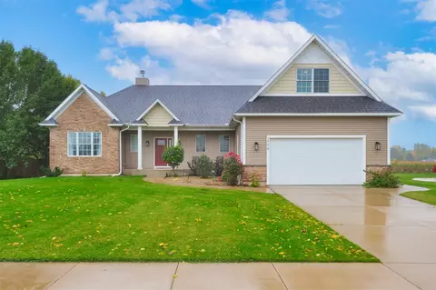 1774 Carlisle, Saint Joseph, MI 49085