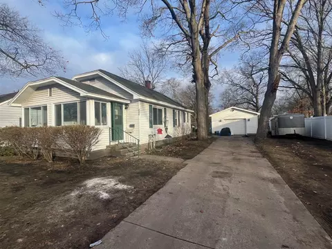 2246 Sherman, Muskegon, MI 49445