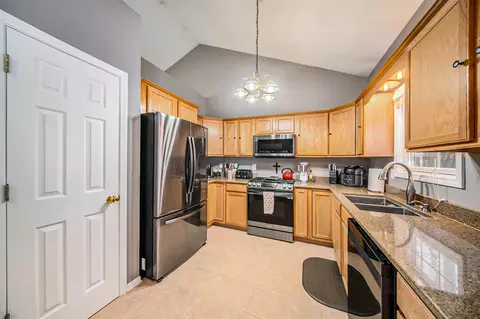 Kitchen - 2018 Elwood, Spring Arbor, MI 49283 photo 2 of 2