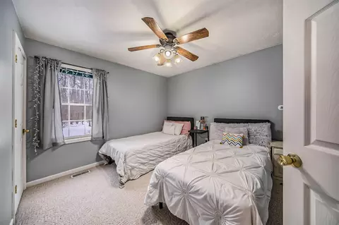 Bedroom - 2018 Elwood, Spring Arbor, MI 49283 photo 7 of 8