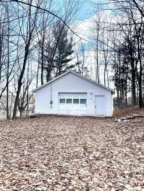 313 W Spruce, Big Rapids, MI 49307