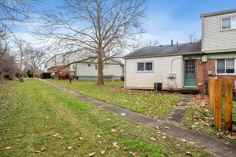 3107 Wolverine, Ann Arbor, MI 48108 | 19 Photos - Movoto