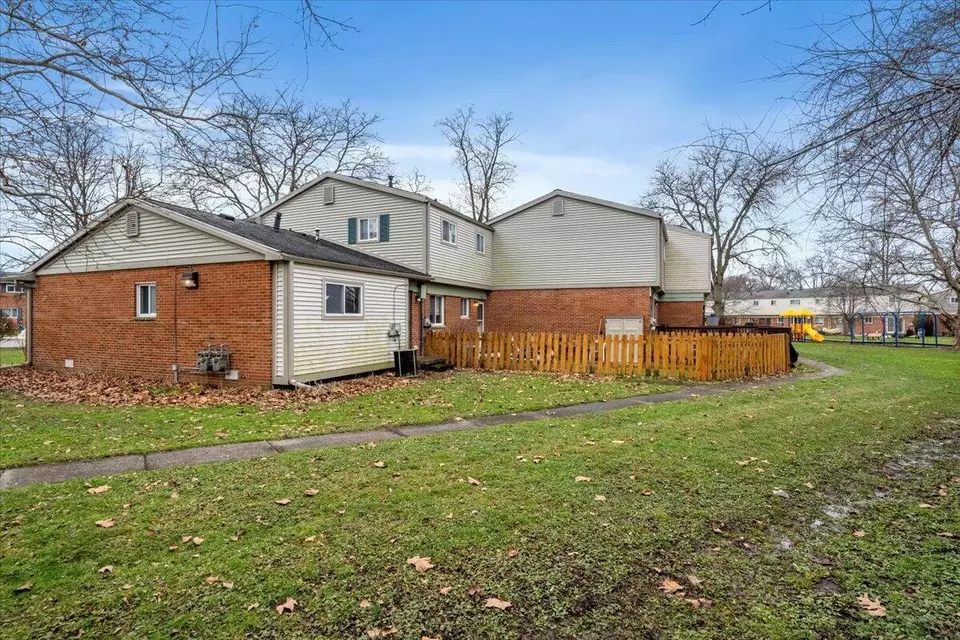 3107 Wolverine, Ann Arbor, MI 48108 | 19 Photos - Movoto