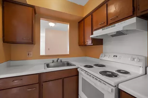 3107 Wolverine, Ann Arbor, MI 48108 | 19 Photos - Movoto