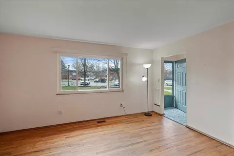 3107 Wolverine, Ann Arbor, MI 48108 | 19 Photos - Movoto