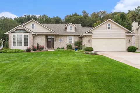 8612 Cedar Lk, Jenison, MI 49428