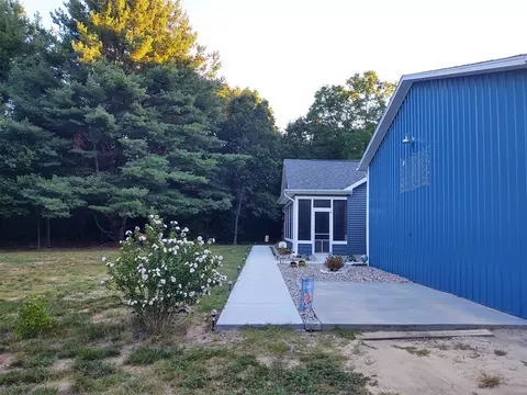 Exterior - 923 60th, Pullman, MI 49450 photo 5 of 13