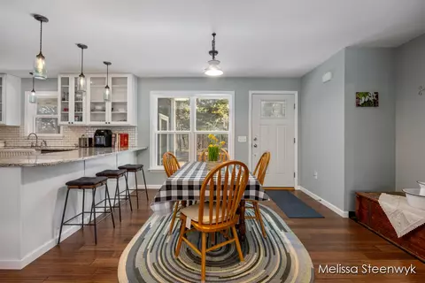 Dining - 923 60th, Pullman, MI 49450 photo 1 of 1