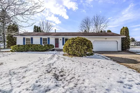 263 Klarer Hinnel, Gaylord, MI 49735
