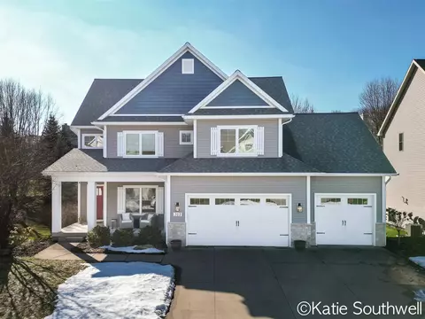 317 Sycamore Way, Grand Rapids, MI 49546