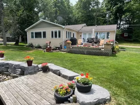 5199 Redding, Pinckney, MI 48169 photo 2